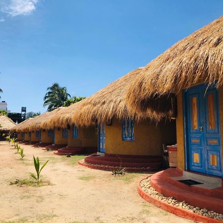 Rustic Cabanas & Restaurant 阿鲁甘湾 外观 照片